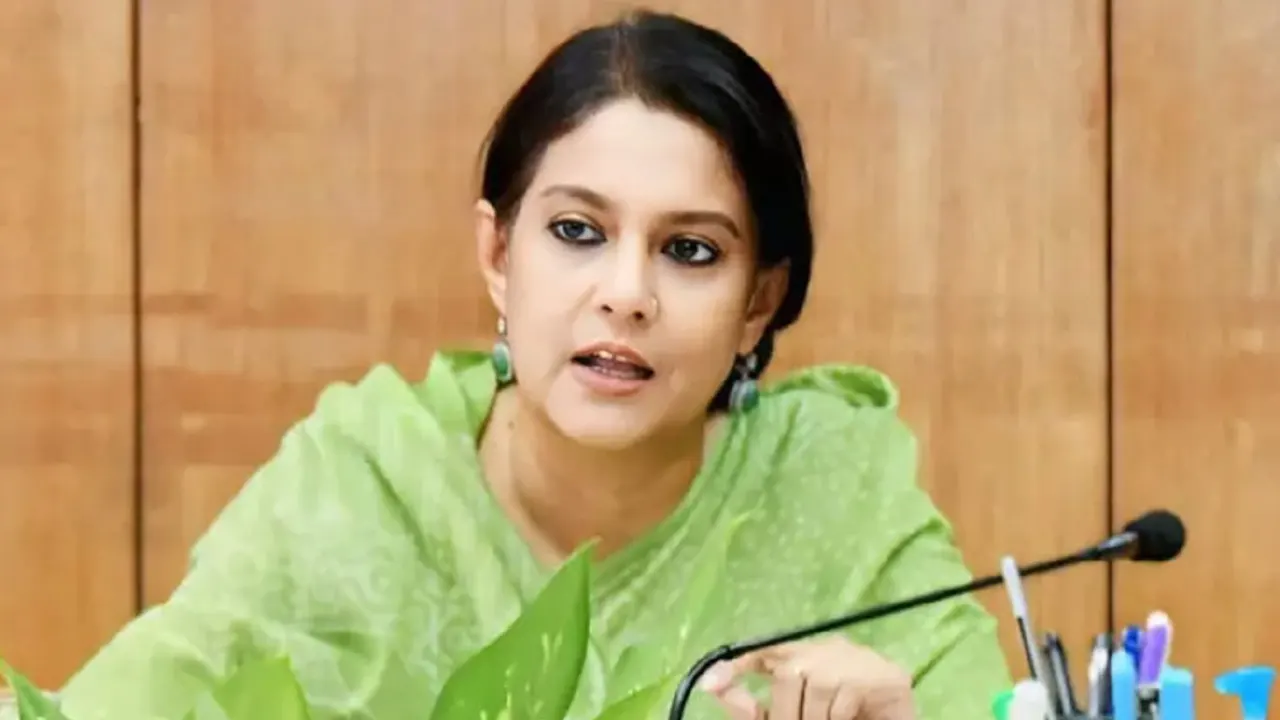 ১ নভেম্বর থেকে সেন্টমার্টিন যেতে পারবেন পর্যটকরা: পরিবেশ উপদেষ্টা